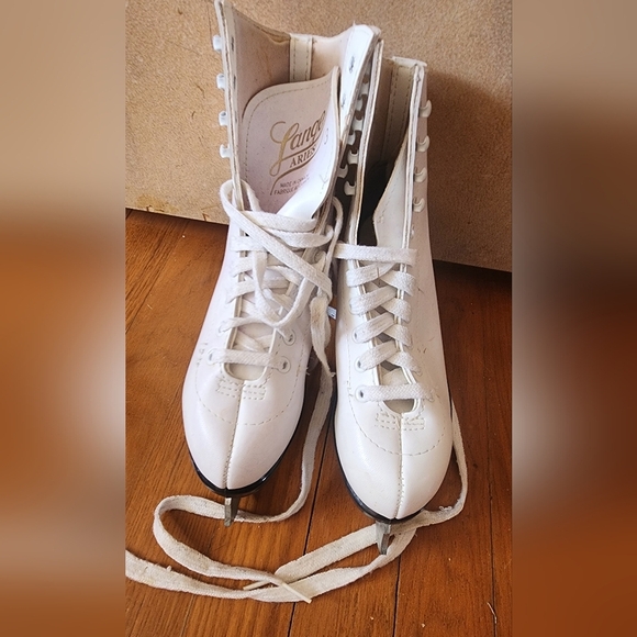 Lange Shoes - Lange White Women's Ice Skates